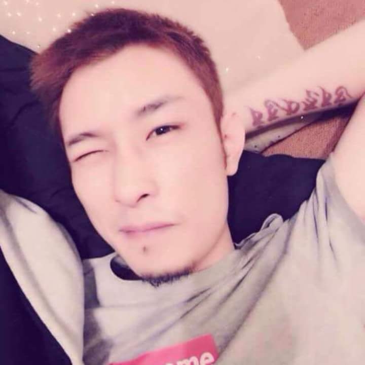 难得拥抱的第一张照片--揭阳相亲服务中心