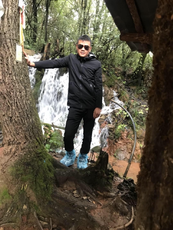 譕忄的第一张照片--揭阳相亲服务中心