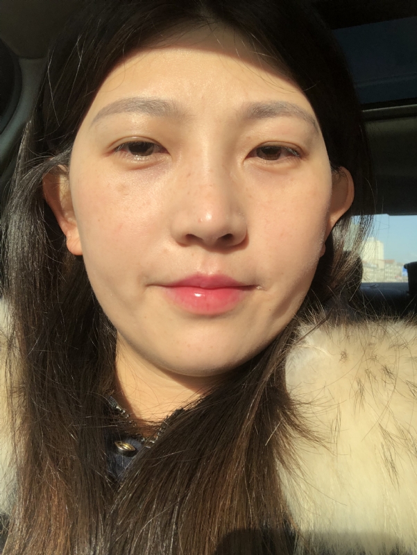 轻闭双眼的第一张照片--揭阳相亲服务中心