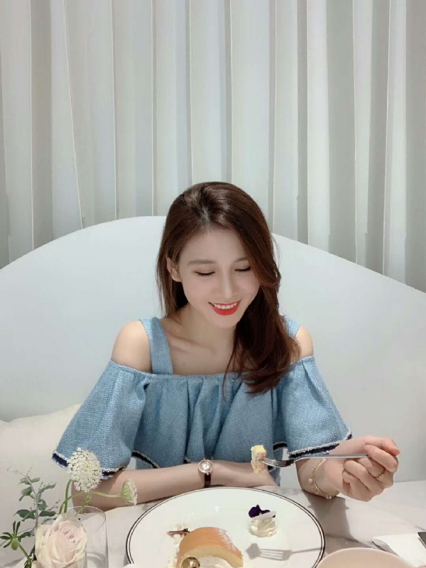 Emily的第三张照片--揭阳相亲服务中心