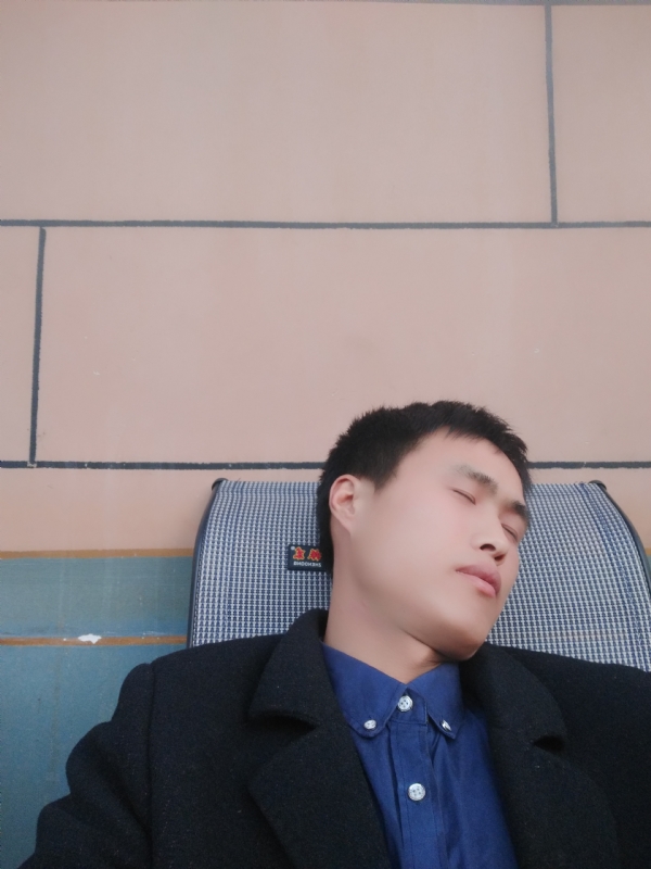 有钱爱情才能长久的第一张照片--揭阳相亲服务中心