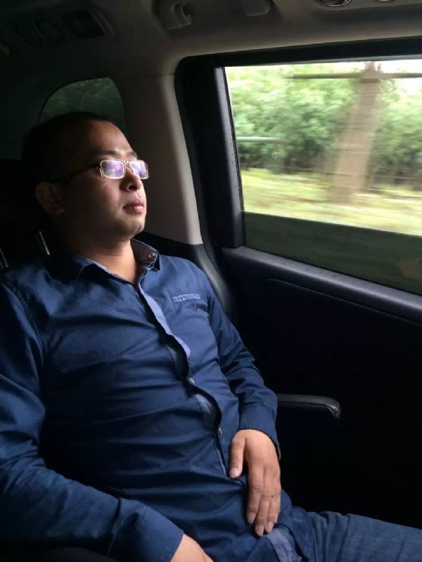 世界那么大的第三张照片--揭阳相亲服务中心