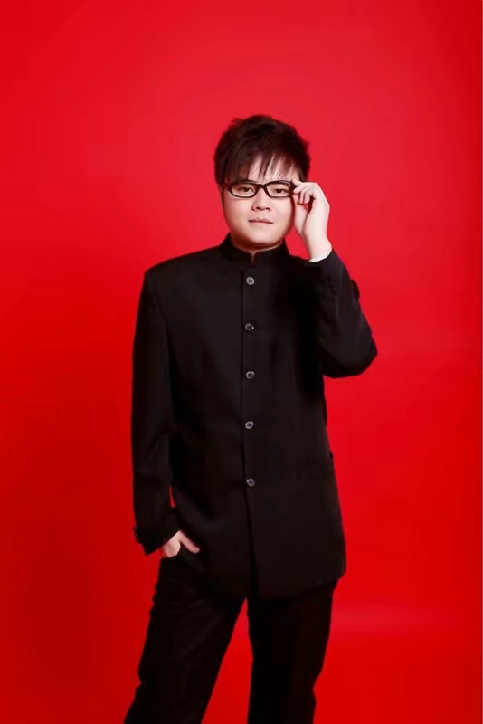 站在远处看童年的第一张照片--揭阳相亲服务中心