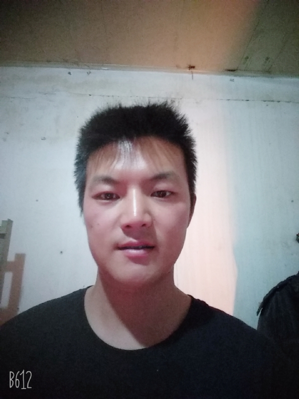 风轻云淡的第一张照片--揭阳相亲服务中心