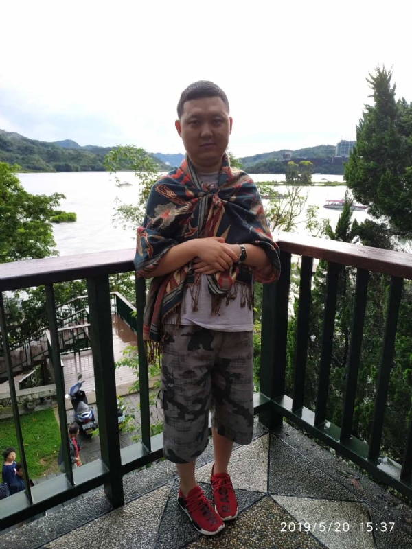 爱情里的俩个人的第一张照片--揭阳相亲服务中心