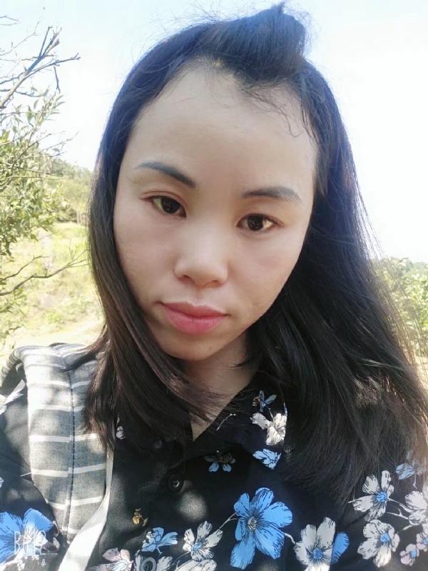 英英的第一张照片--揭阳相亲服务中心