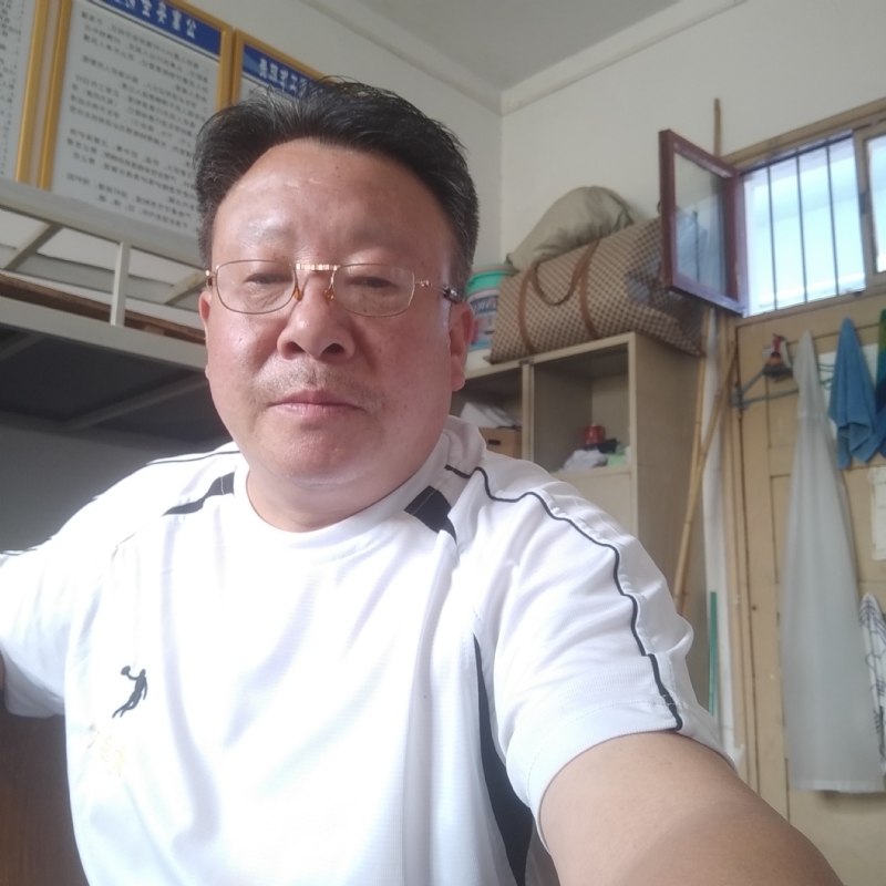 咣次次的第一张照片--揭阳相亲服务中心