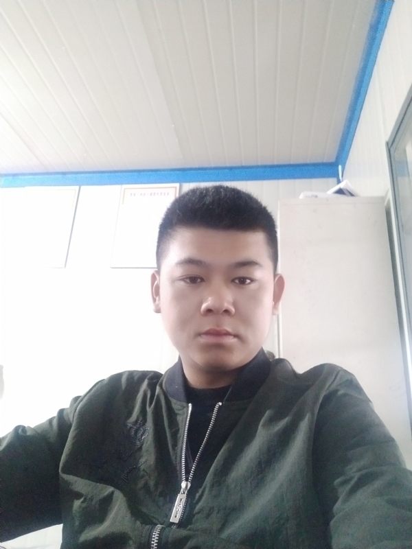 少校的第一张照片--揭阳相亲服务中心