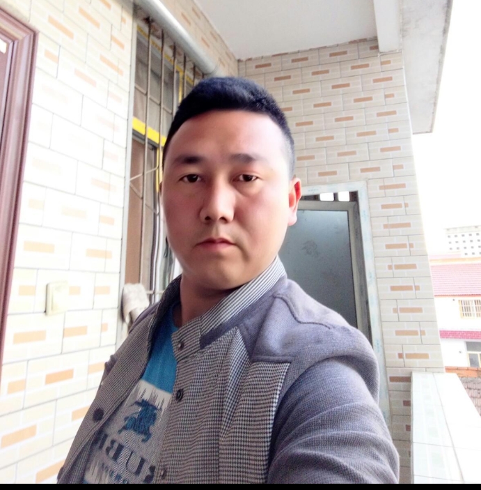 帅帅的大叔的第一张照片--揭阳相亲服务中心