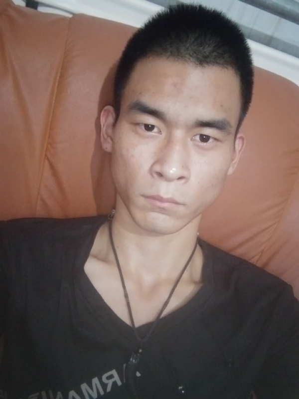 单身狗一枚的第三张照片--揭阳相亲服务中心