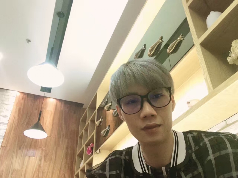 黄峰的第二张照片--揭阳相亲服务中心