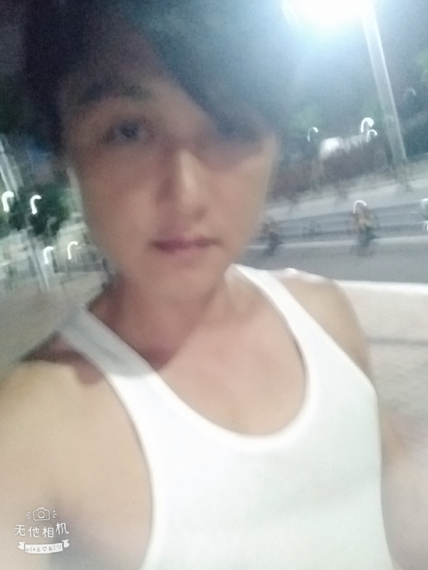 弟弟的第一张照片--揭阳相亲服务中心