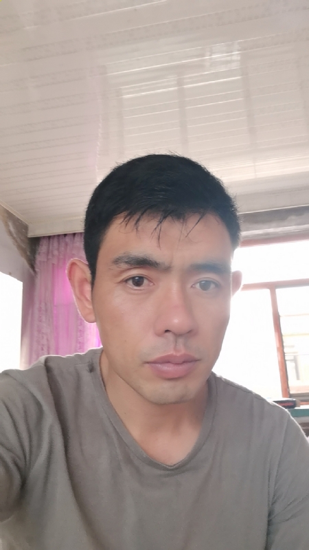 小草莓1981的第一张照片--揭阳相亲服务中心