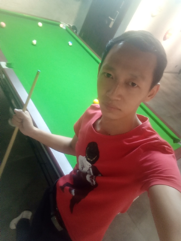 耳机分你一半的第一张照片--揭阳相亲服务中心