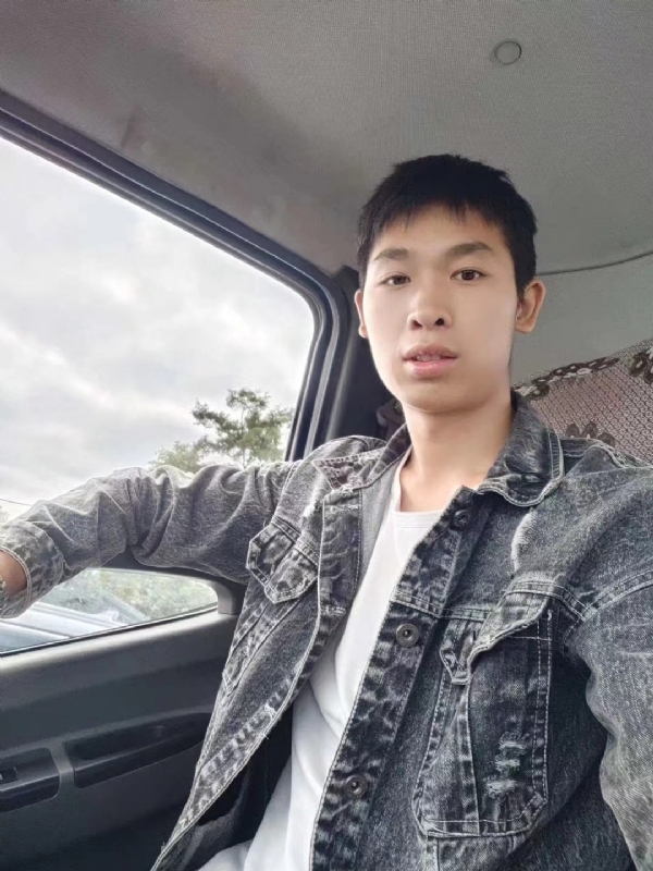 康康的第一张照片--揭阳相亲服务中心