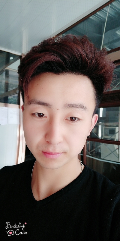 拼命微笑的第三张照片--揭阳相亲服务中心