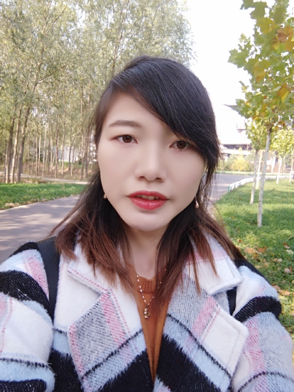 hely的第一张照片--揭阳相亲服务中心