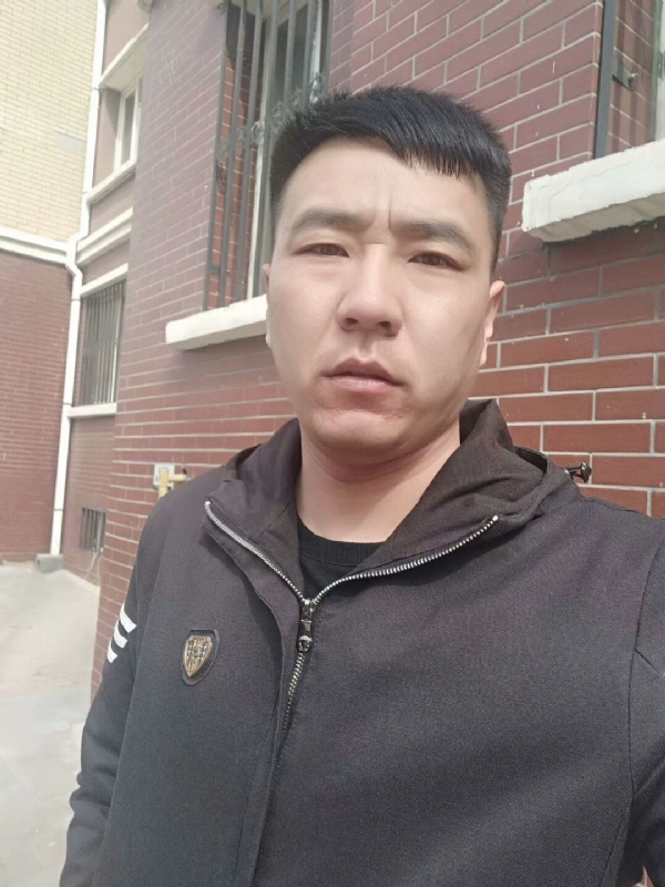 谁伴我闯荡的第一张照片--揭阳相亲服务中心