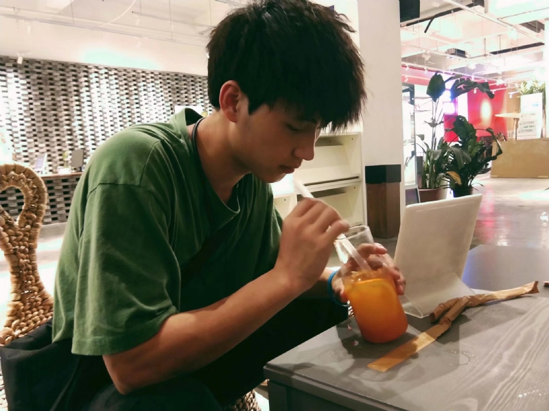 一花一世界的第一张照片--揭阳相亲服务中心