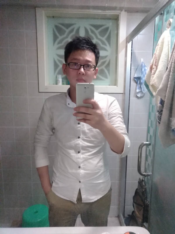 花谢魂伤的第三张照片--揭阳相亲服务中心