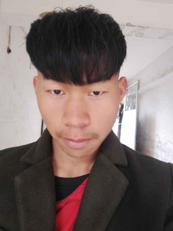 少年不在少的第一张照片--揭阳相亲服务中心