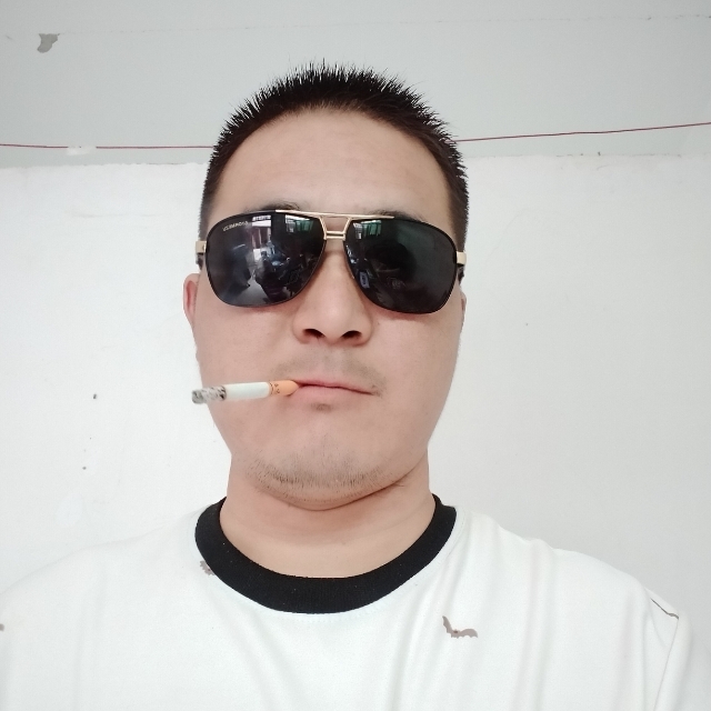 白伟伟的第一张照片--揭阳相亲服务中心