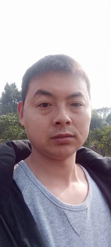 亲亲抱抱我爱你的第一张照片--揭阳相亲服务中心