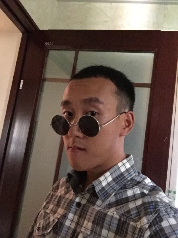 悲喜的第一张照片--揭阳相亲服务中心