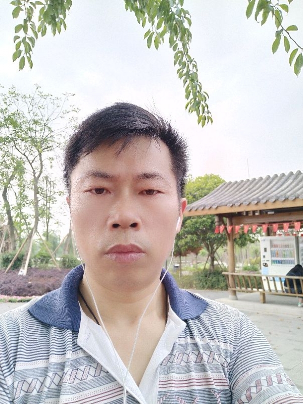 一个人的孤单的第一张照片--揭阳相亲服务中心