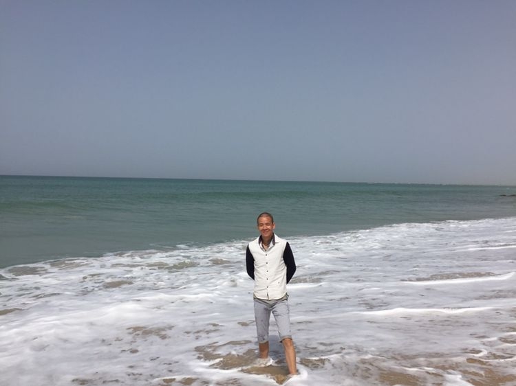 文字的忧伤的第一张照片--揭阳相亲服务中心