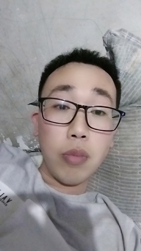 喜欢比我大的女人的第一张照片--揭阳相亲服务中心