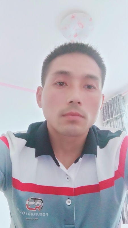 染红尘世的第二张照片--揭阳相亲服务中心