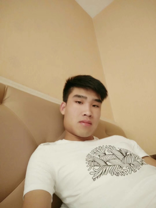 谁不曾孤单上路的第一张照片--揭阳相亲服务中心