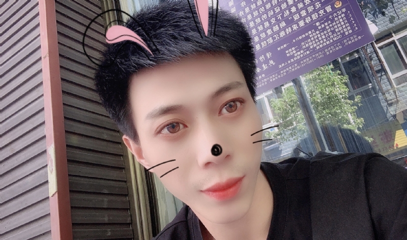 酒伴你的第一张照片--揭阳相亲服务中心