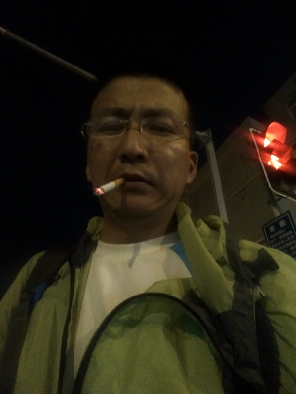 认真的生活的第一张照片--揭阳相亲服务中心