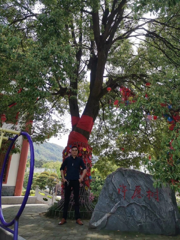 霸气的第一张照片--揭阳相亲服务中心