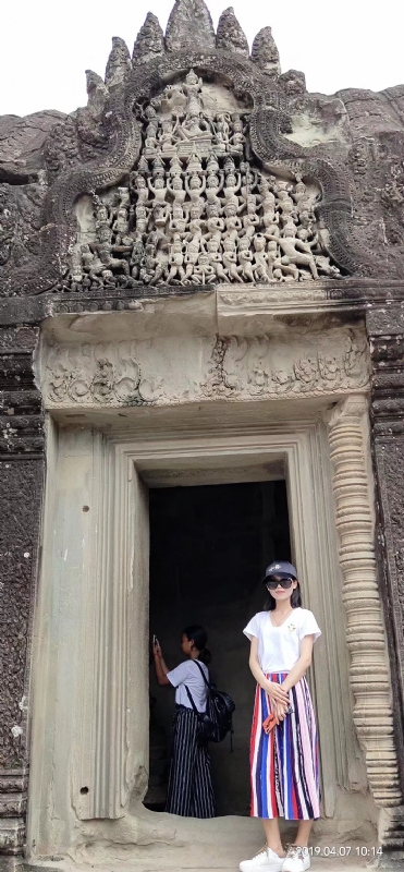 桃花与酒的第一张照片--揭阳相亲服务中心