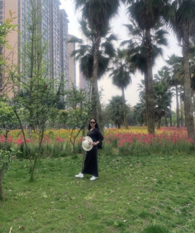 粉墨登场的第一张照片--揭阳相亲服务中心