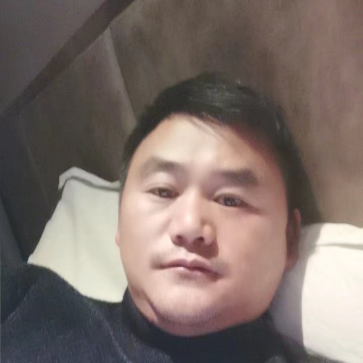 奔跑的第四张照片--揭阳相亲服务中心