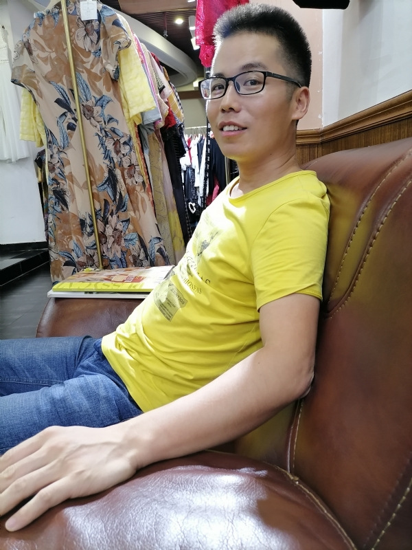 汪顺鹏的第一张照片--揭阳相亲服务中心