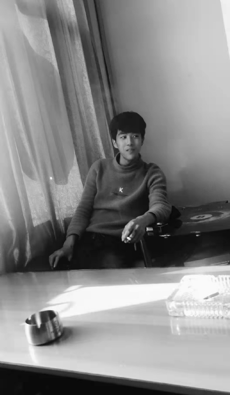 酷似小丑的第二张照片--揭阳相亲服务中心