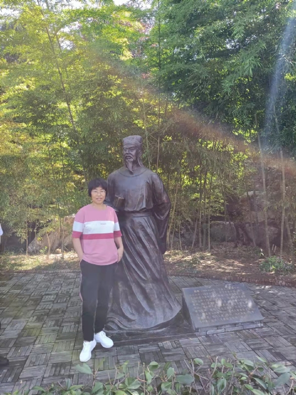 秋天的菊花的第一张照片--揭阳相亲服务中心