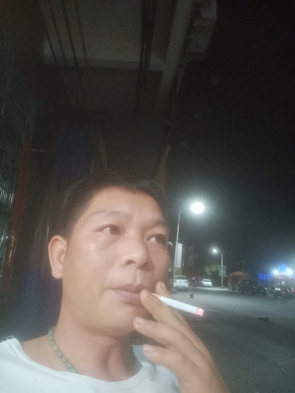 善解人意的第二张照片--揭阳相亲服务中心