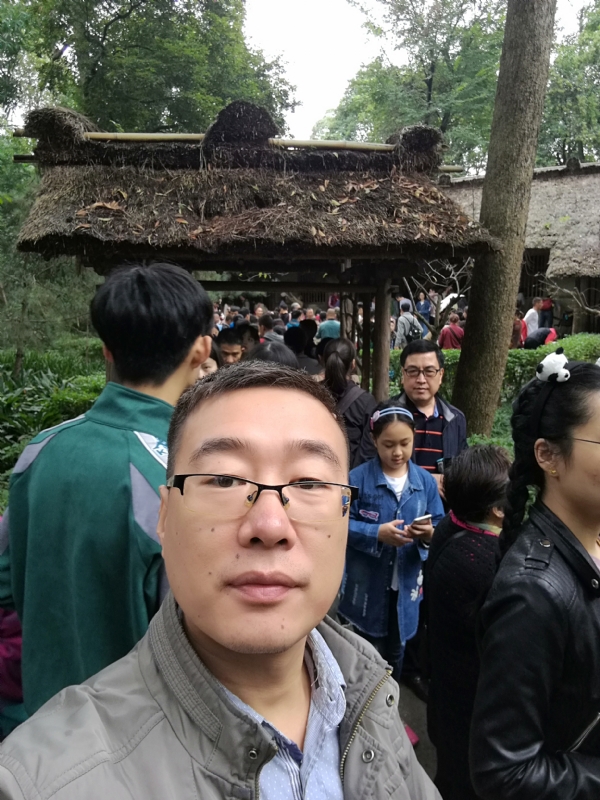 撑起一片天的第一张照片--揭阳相亲服务中心