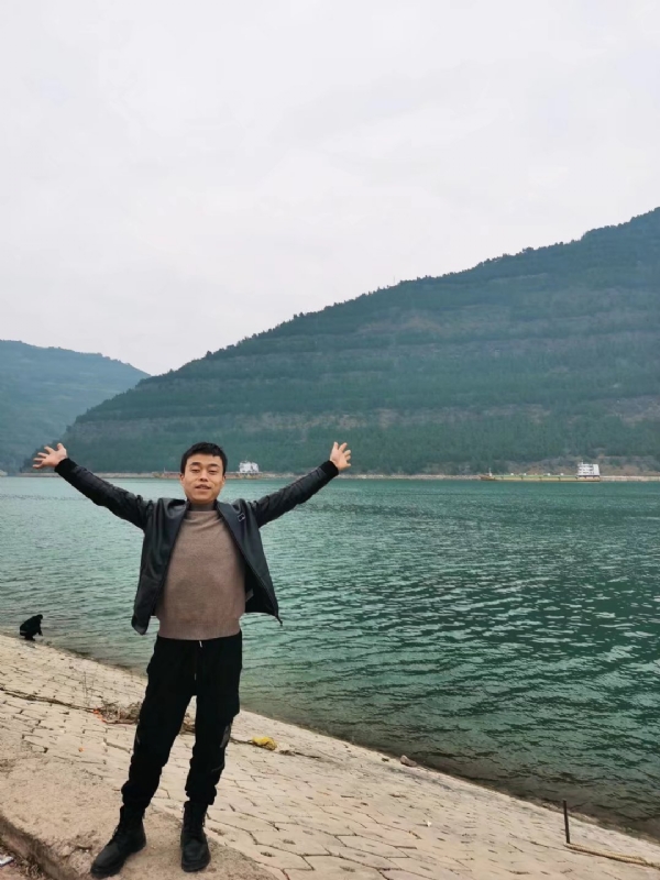 寂寞的风的第一张照片--揭阳相亲服务中心