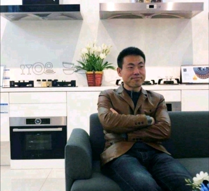 奋斗的执着的第一张照片--揭阳相亲服务中心