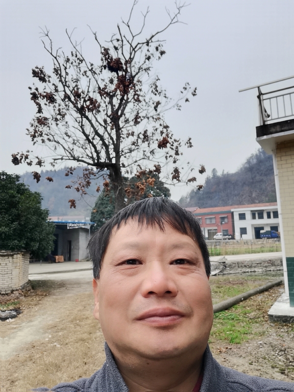 苏众青春冲浪的第一张照片--揭阳相亲服务中心