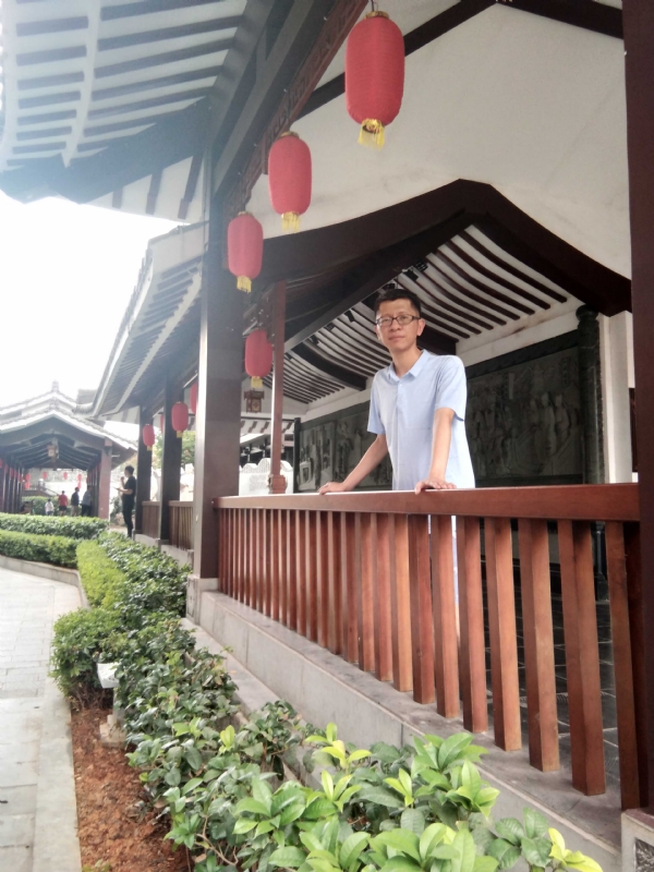 lijian的第一张照片--揭阳相亲服务中心