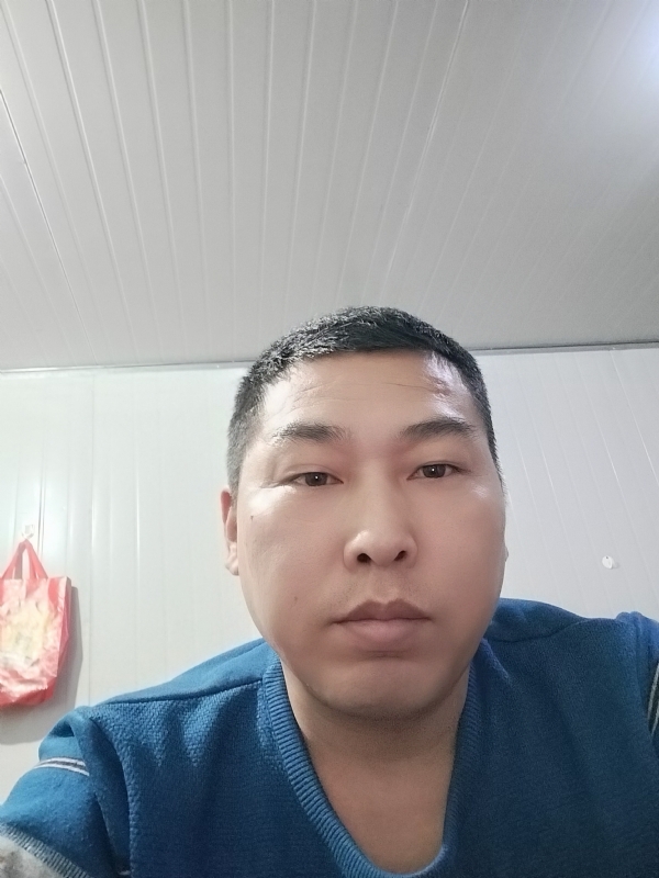 开着拖拉机去兜风的第一张照片--揭阳相亲服务中心