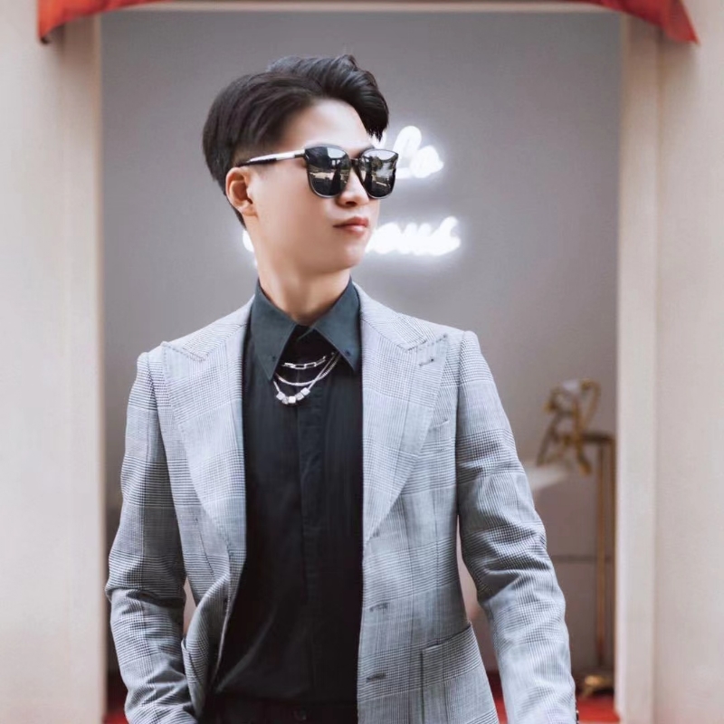 苟逸飞48的第二张照片--揭阳相亲服务中心